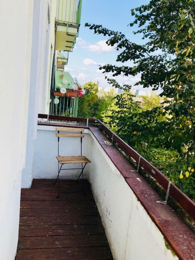 Hausburg * Berlino